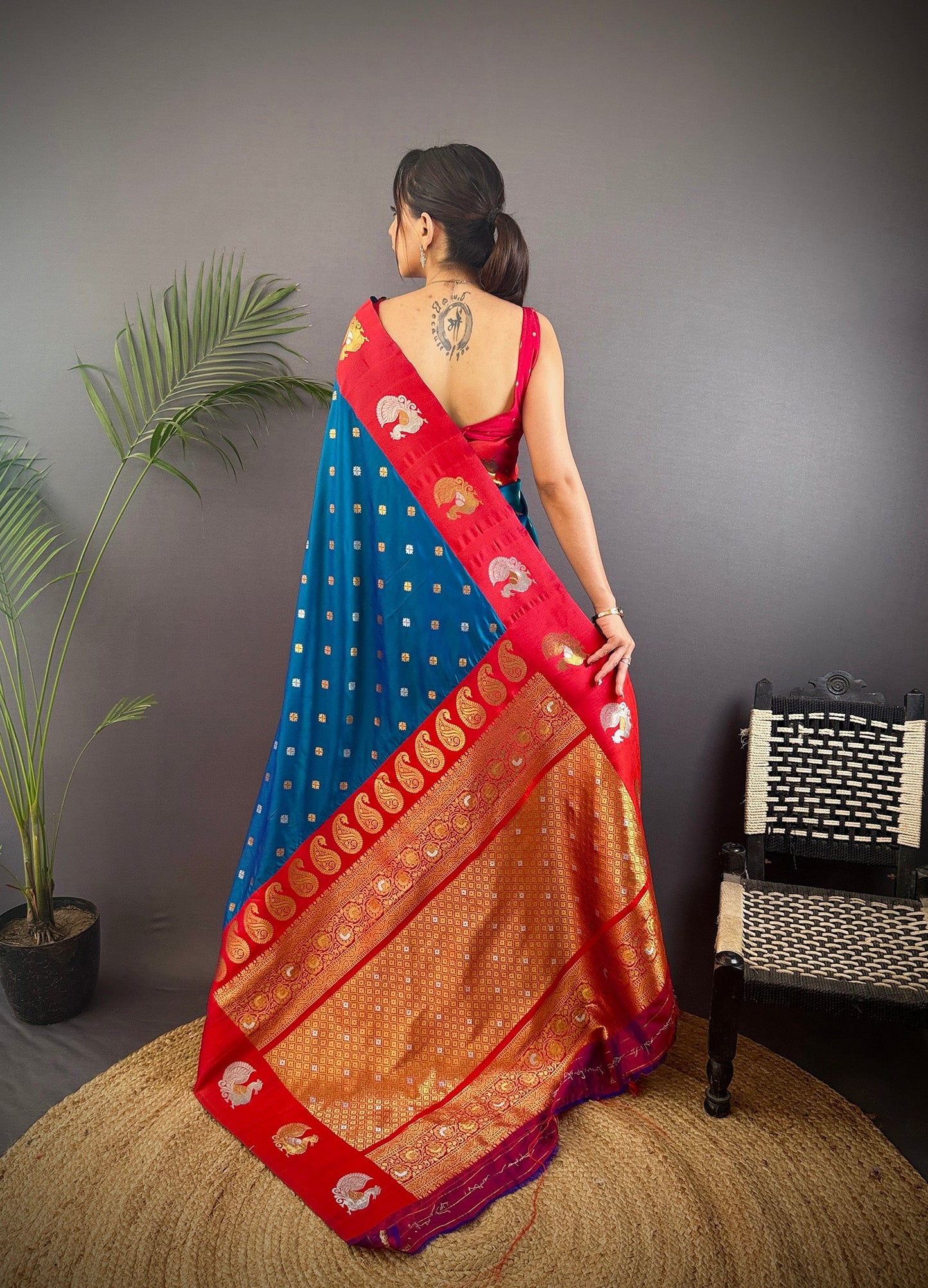 Elora Royal Blue Soft Silk Butti Zari Weaving Contrast Weaving Border Banarasi Saree