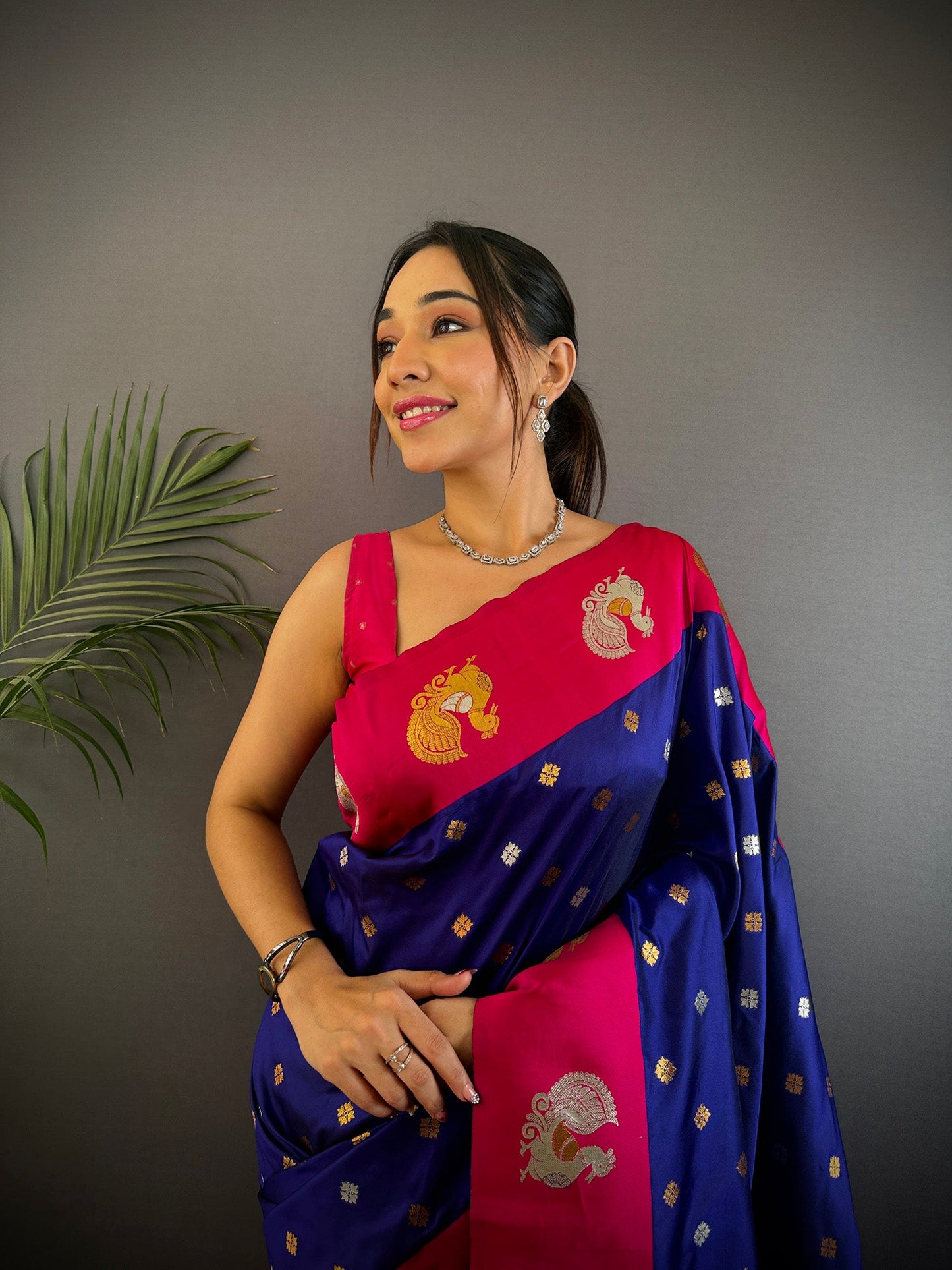 Elora Navy Blue Soft Silk Butti Zari Weaving Contrast Weaving Border Banarasi Saree