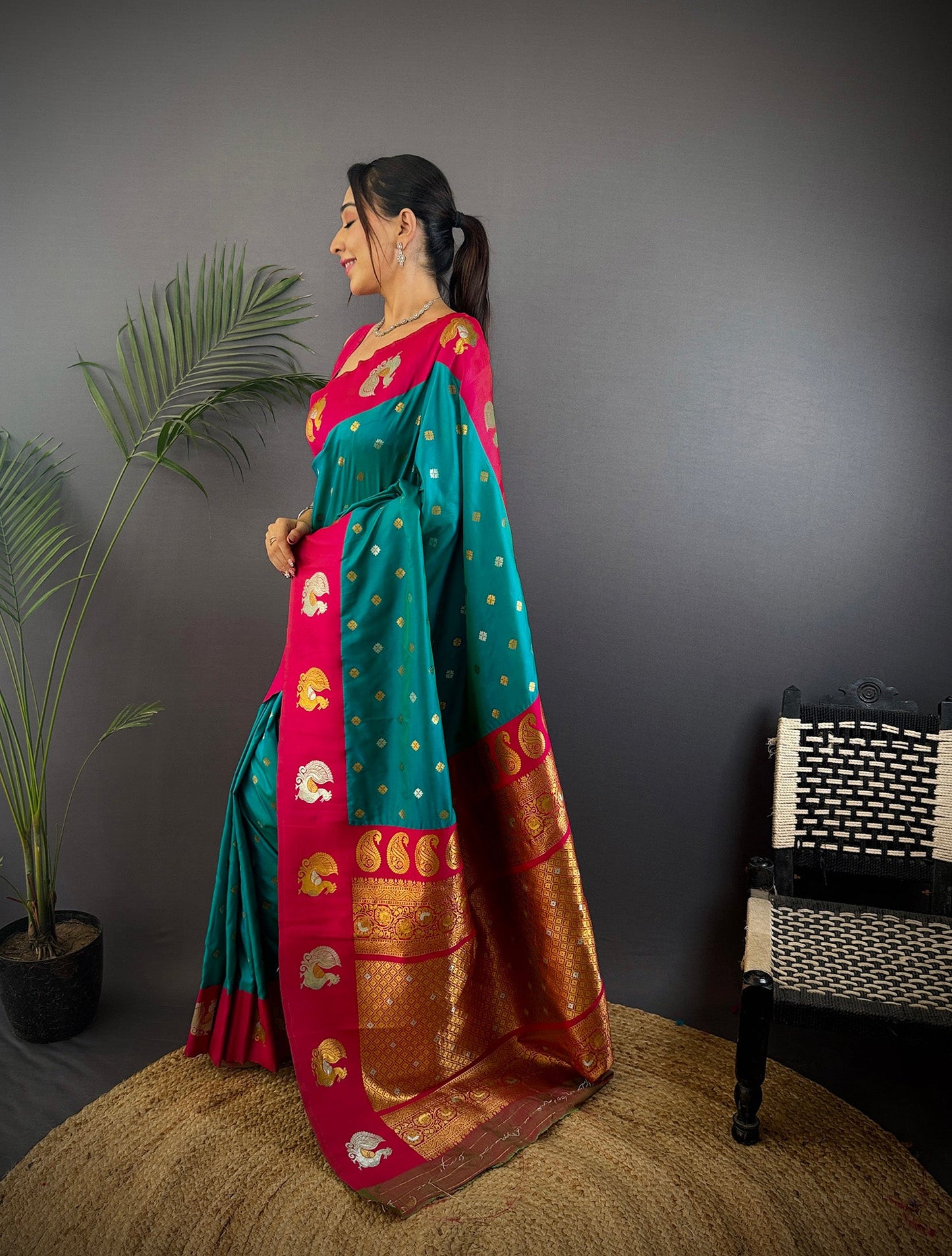Elora Turquoise Soft Silk Butti Zari Weaving Contrast Weaving Border Banarasi Saree