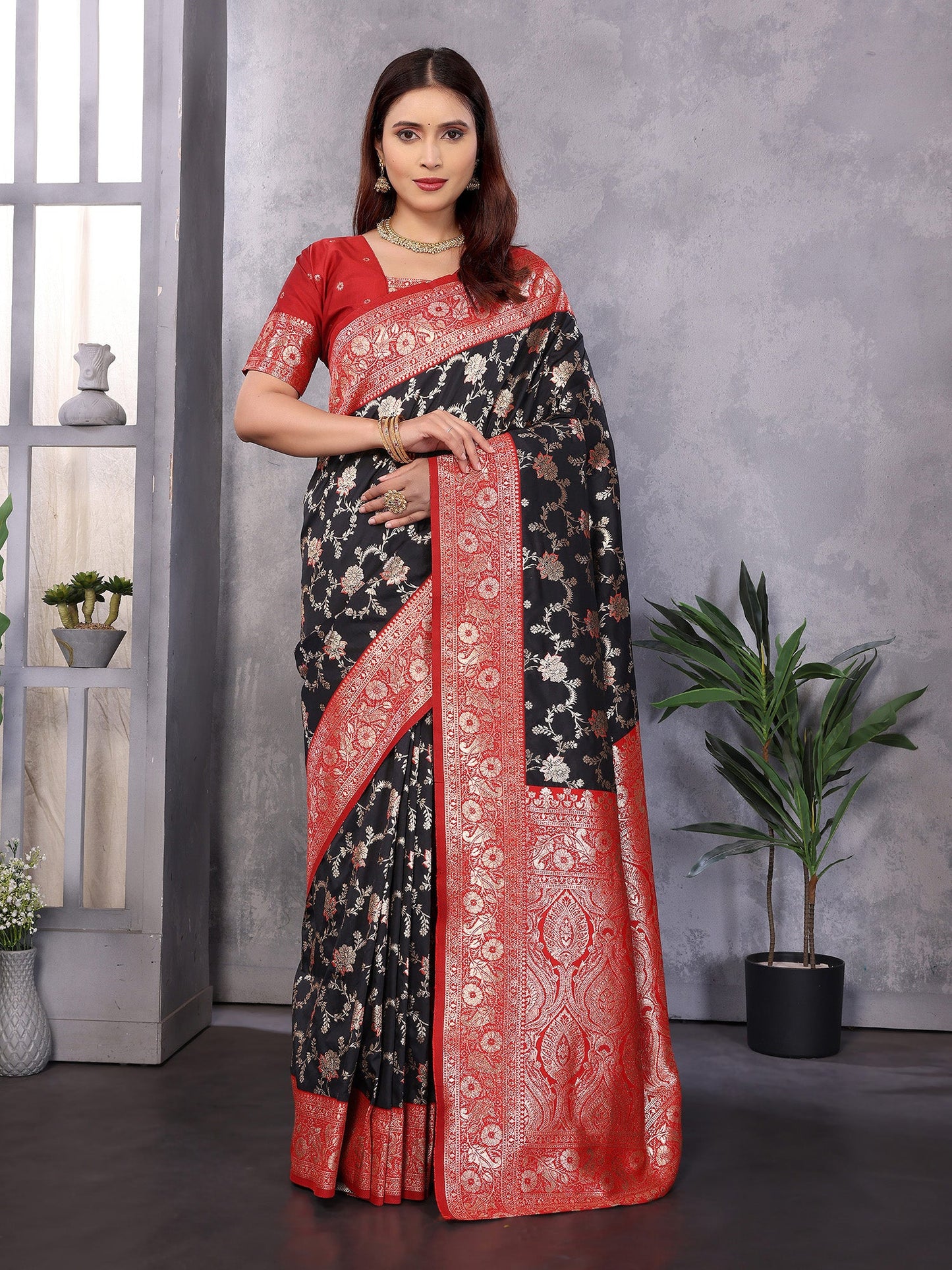 Elora Black Soft Silk Zari Zaal Weaving Banarasi With Contrast Blouse