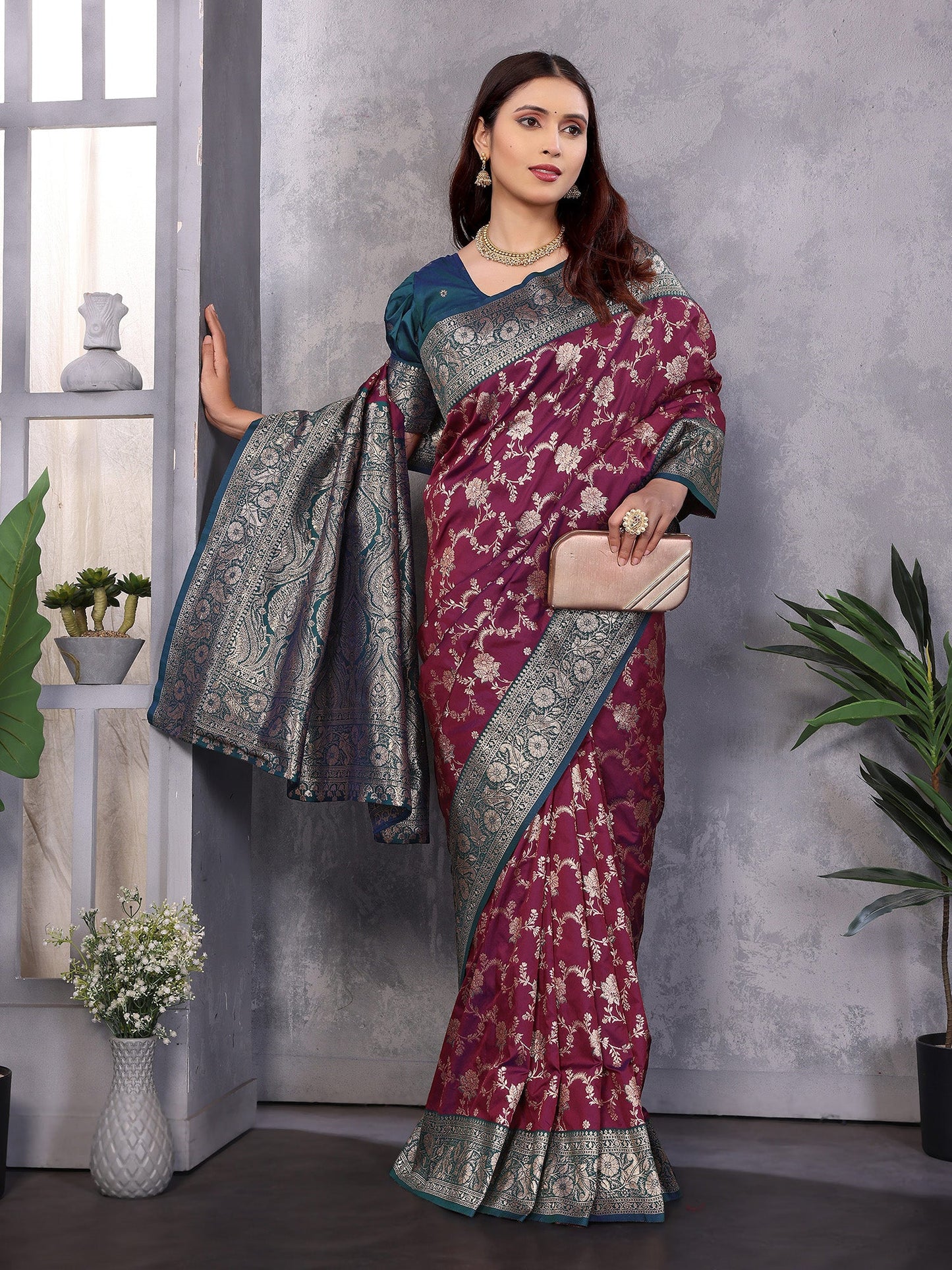 Elora Magenta Soft Silk Zari Zaal Weaving Banarasi With Contrast Blouse