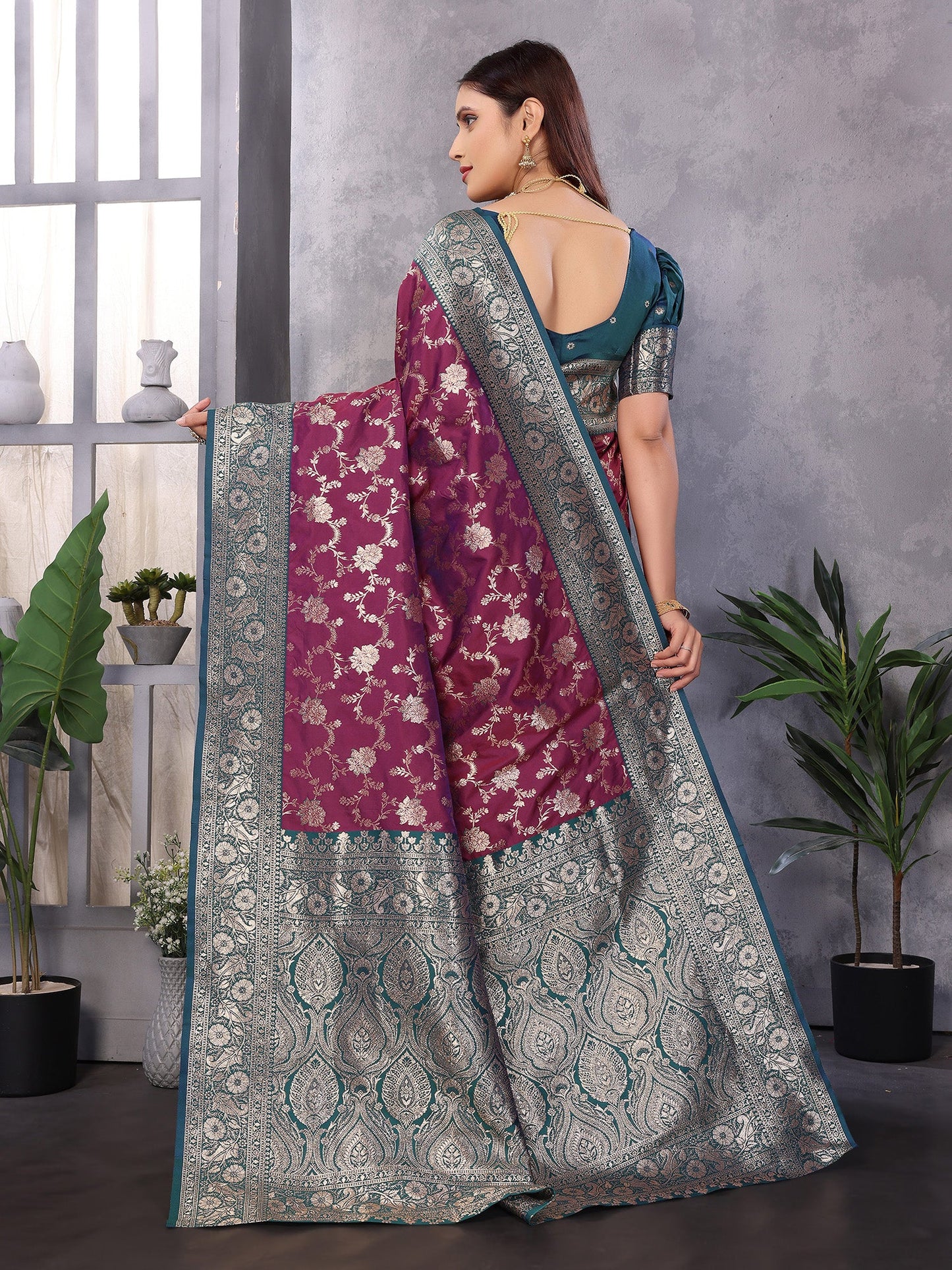 Elora Magenta Soft Silk Zari Zaal Weaving Banarasi With Contrast Blouse