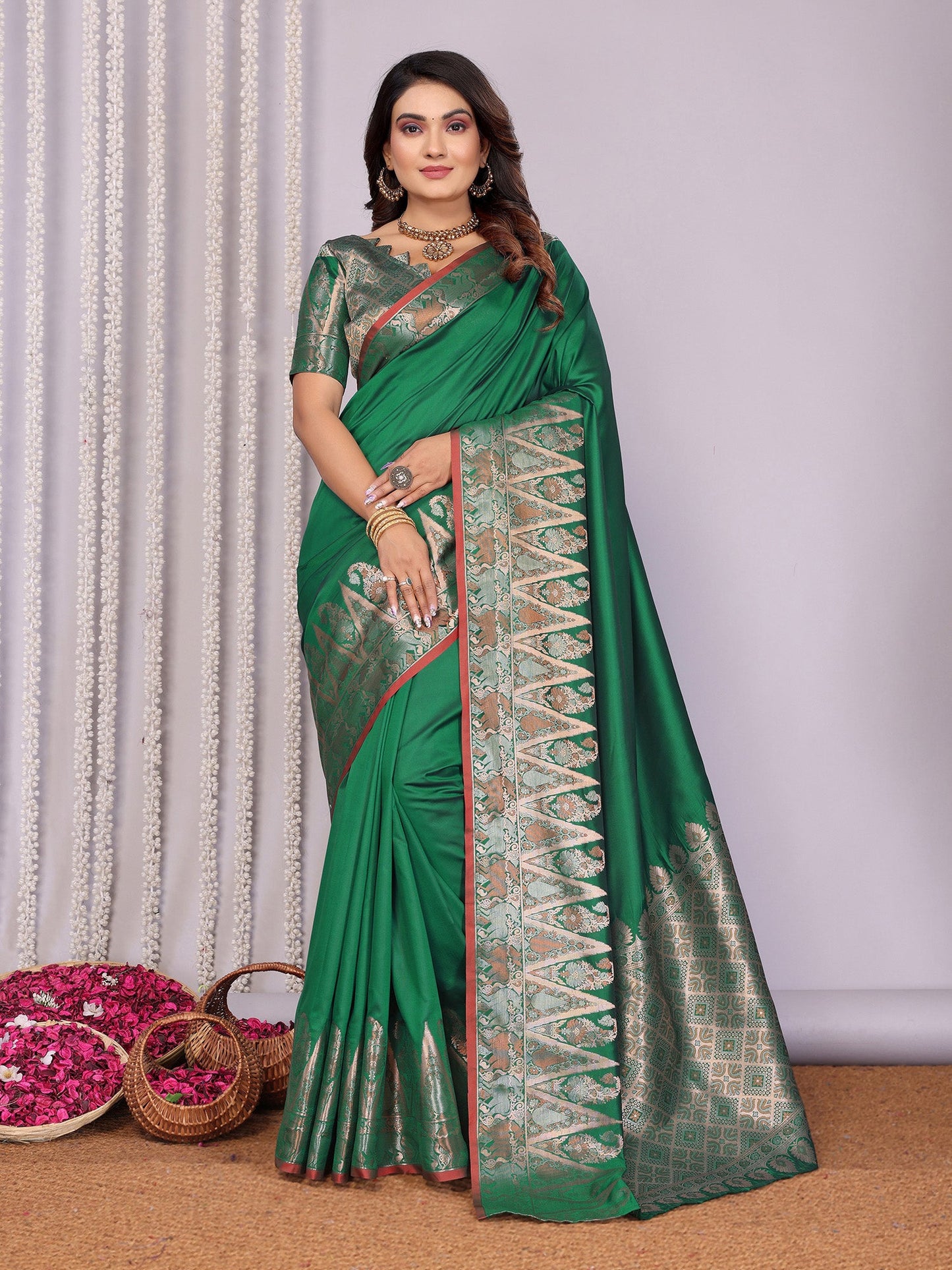 Elora Pine Green Soft Silk Plain Zari Jacquard Weaving Banarasi Saree With Zari Weaving Border