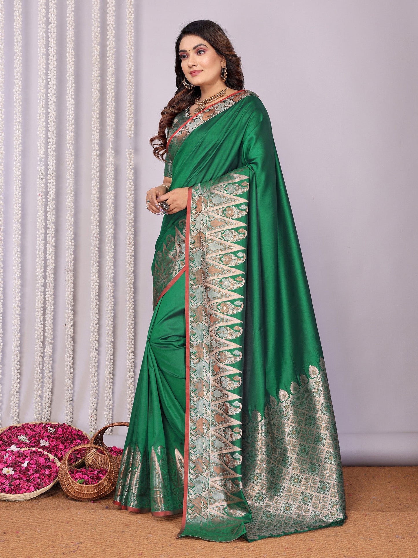 Elora Pine Green Soft Silk Plain Zari Jacquard Weaving Banarasi Saree With Zari Weaving Border