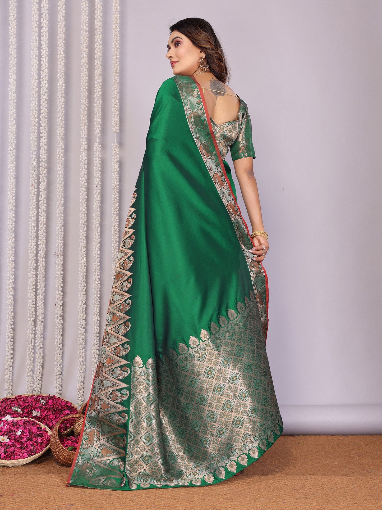 Elora Pine Green Soft Silk Plain Zari Jacquard Weaving Banarasi Saree With Zari Weaving Border