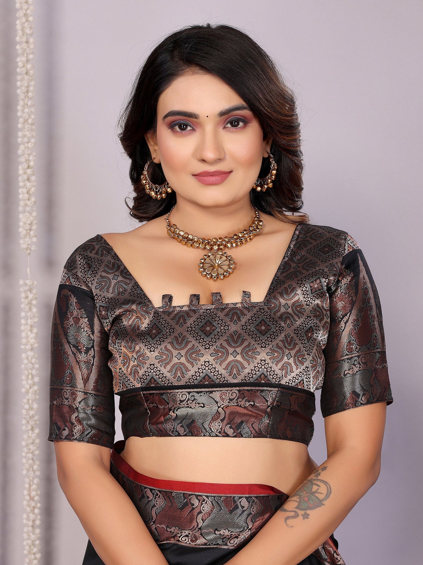 Elora Black Soft Silk Plain Zari Jacquard Weaving Banarasi Saree With Zari Weaving Border