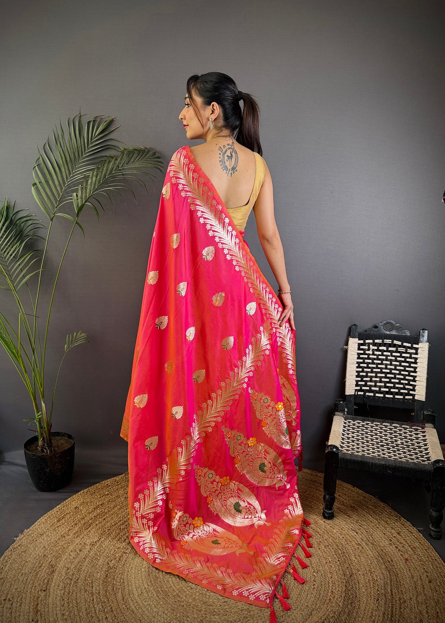 Elora Pink Soft Silk Meenakari Zari Weaving Banarasi Saree