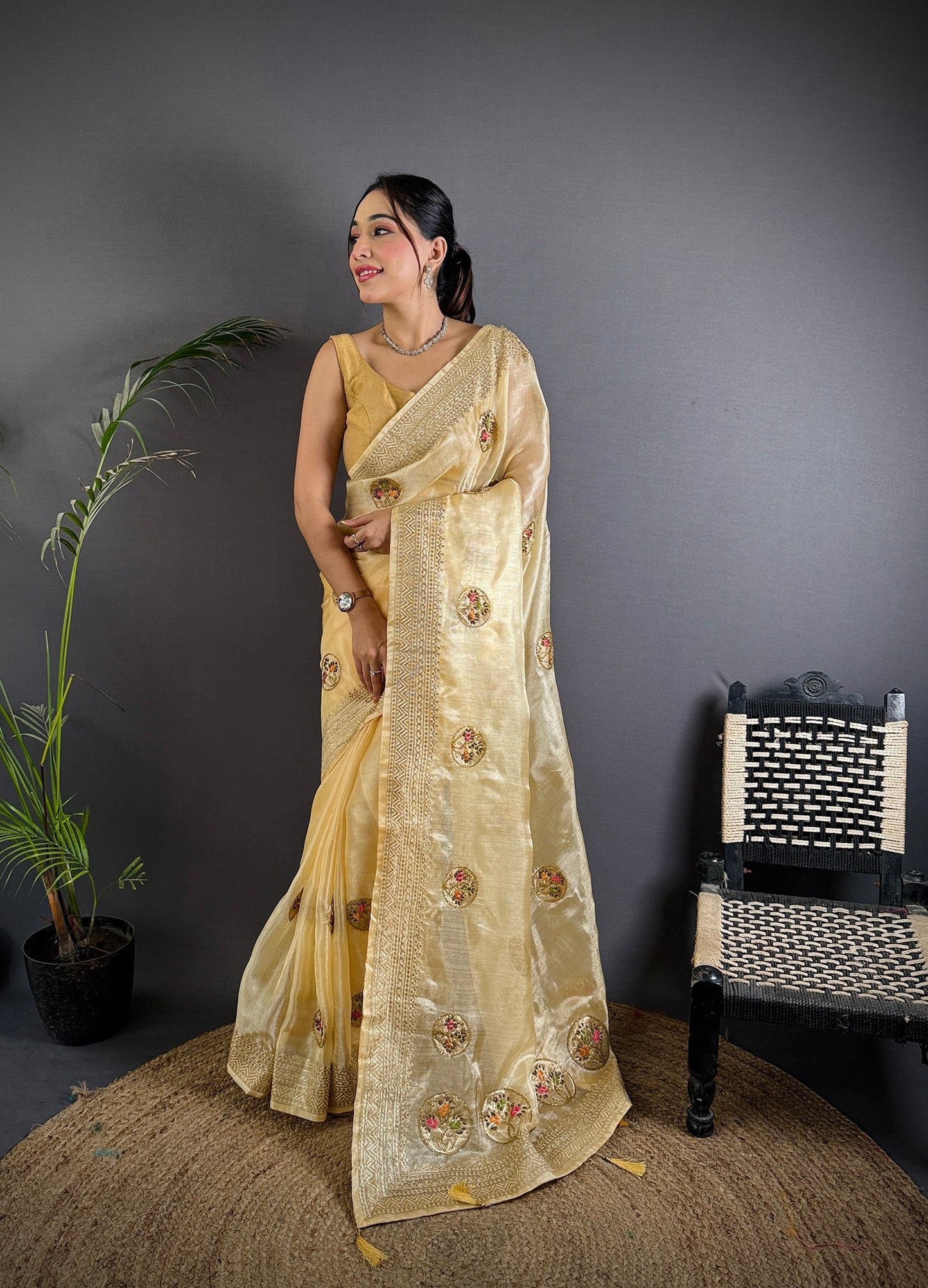 Elora Light Yellow Organza Silk Handloom Banarasi Saree With Heavy Khatali Butta Work