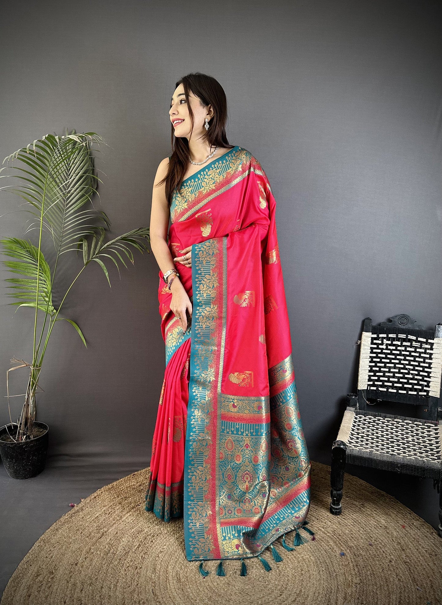 Elora Hot Pink Soft Silk Dual Zari Peacock Butta Worked Banarasi Saree