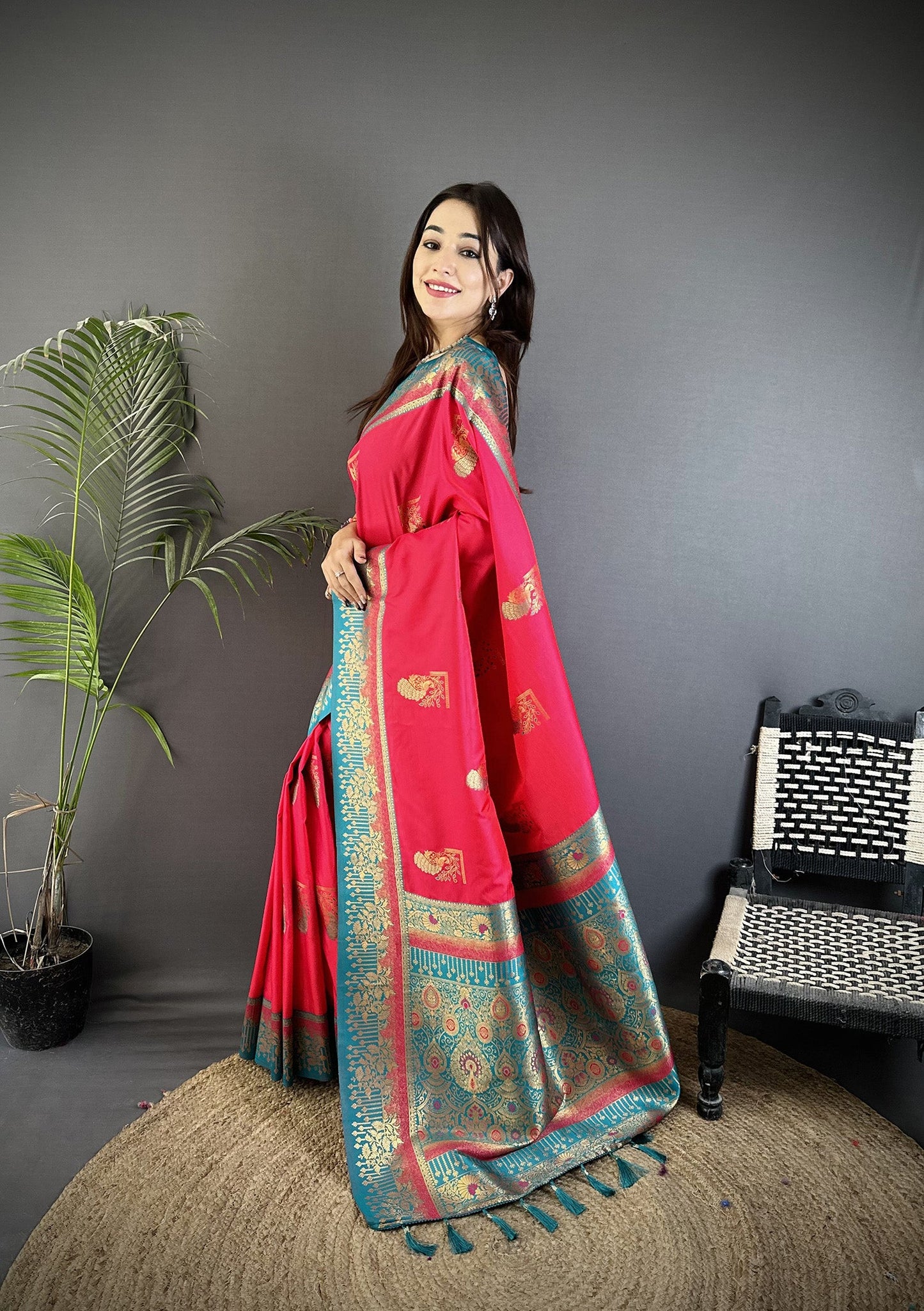 Elora Hot Pink Soft Silk Dual Zari Peacock Butta Worked Banarasi Saree