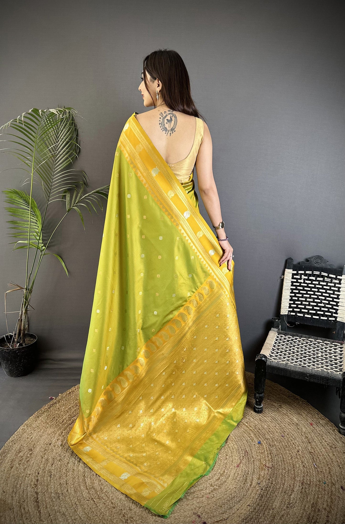 Elora Light Green Soft Silk Banarasi Zari Woven Weaving Saree