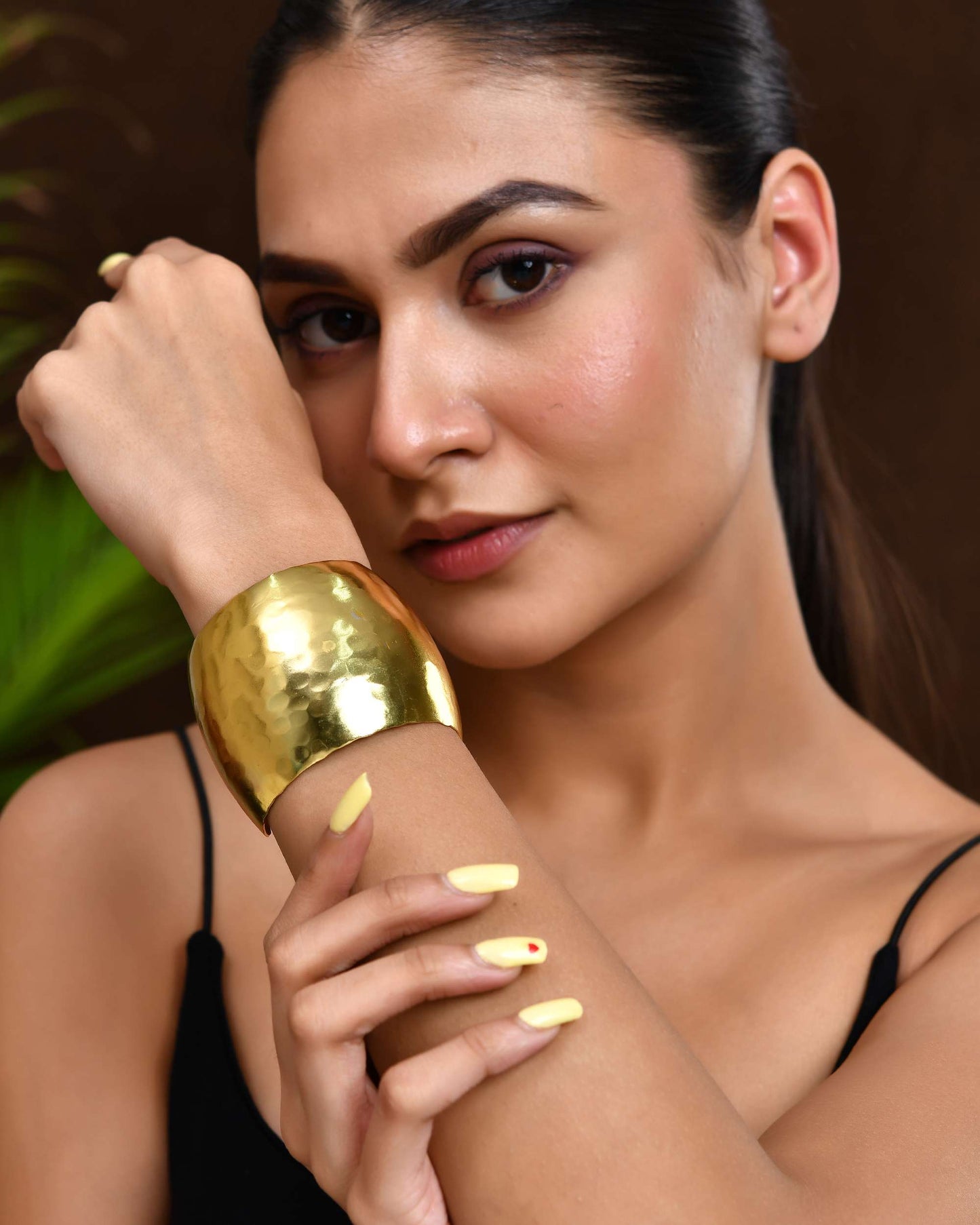 Jewels Nest Statement Golden Cuff Bracelet – Bold Golden Statement Cuff Bracelet