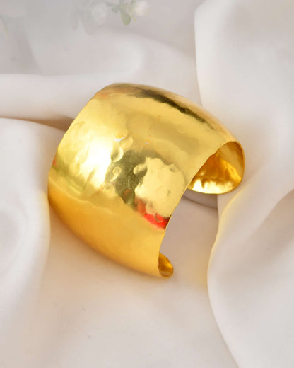 Jewels Nest Statement Golden Cuff Bracelet – Bold Golden Statement Cuff Bracelet