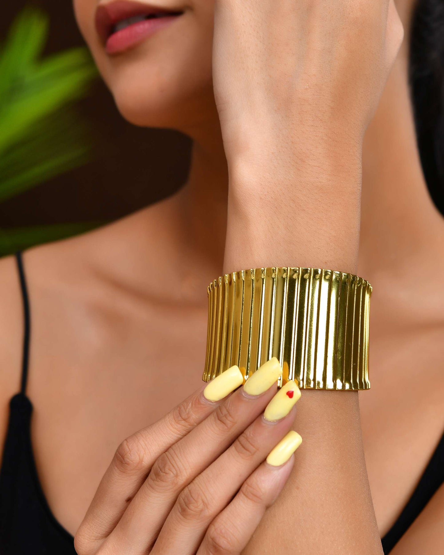 Jewels Nest Textured Vertical Line Gold Cuff Bracelet