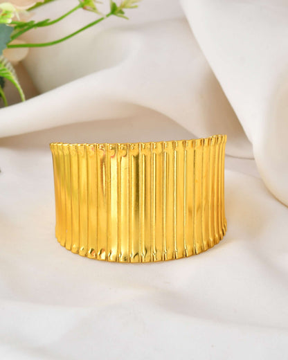 Jewels Nest Textured Vertical Line Gold Cuff Bracelet