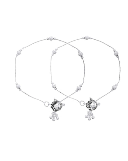 Jewels Nest Set of 2 Traditional Silver-Plated Ball & Chain Anklets