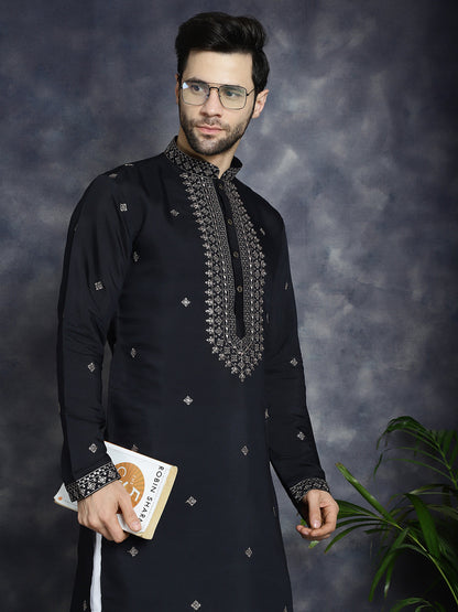 Jompers Men's Sequins Embroidered Kurta With Pyjama - Black