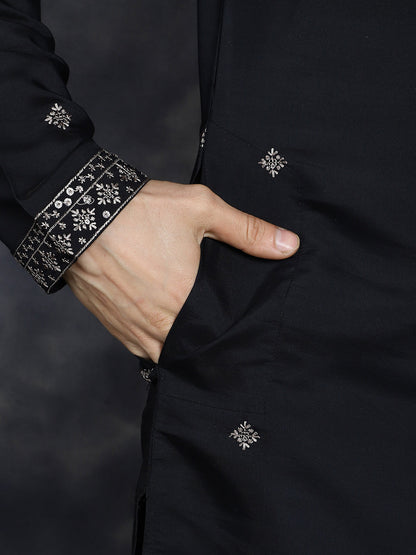 Jompers Men's Sequins Embroidered Kurta With Pyjama - Black