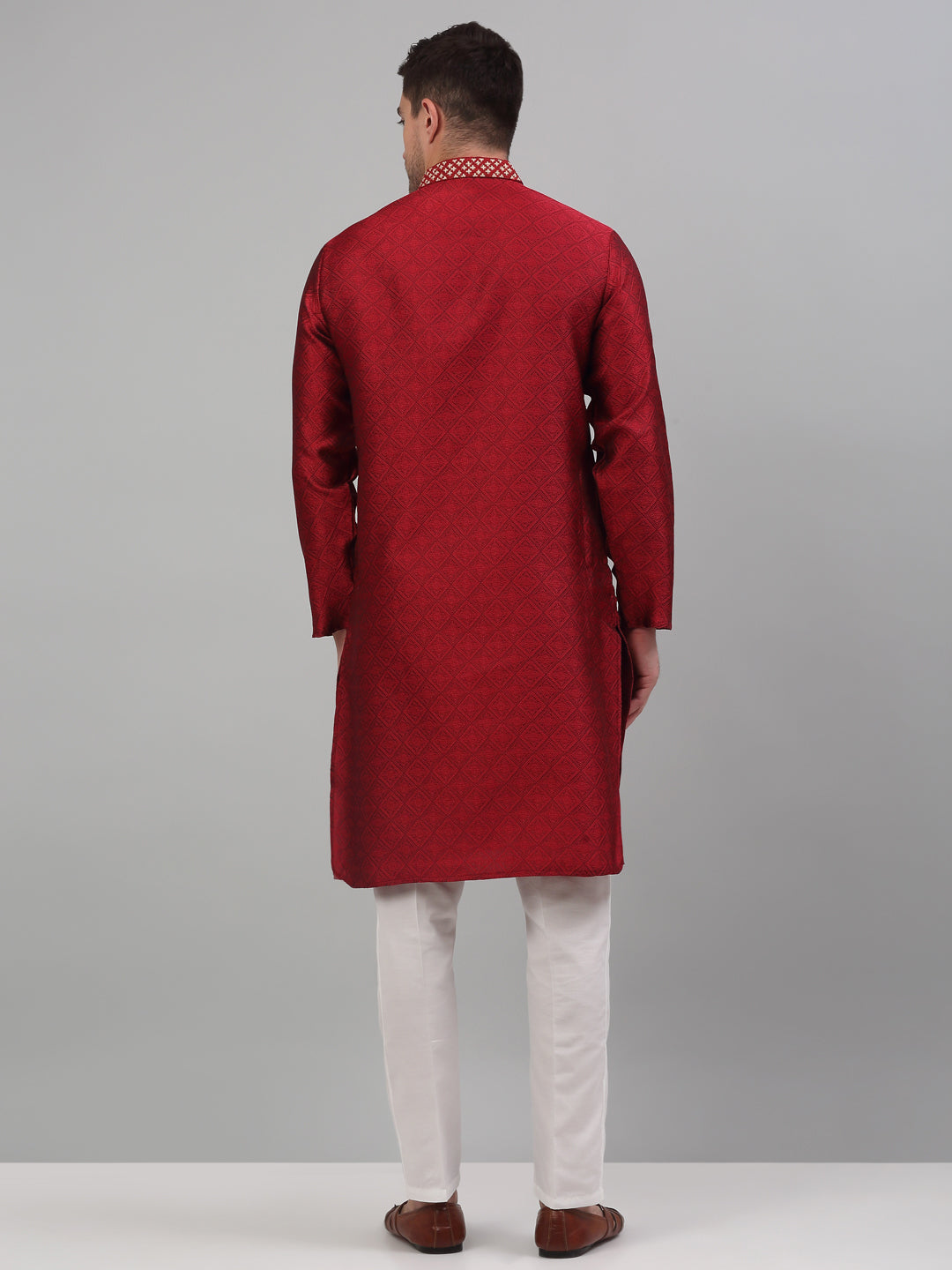 Jompers Men's Maroon Collar Embroidered Kurta Pyjama