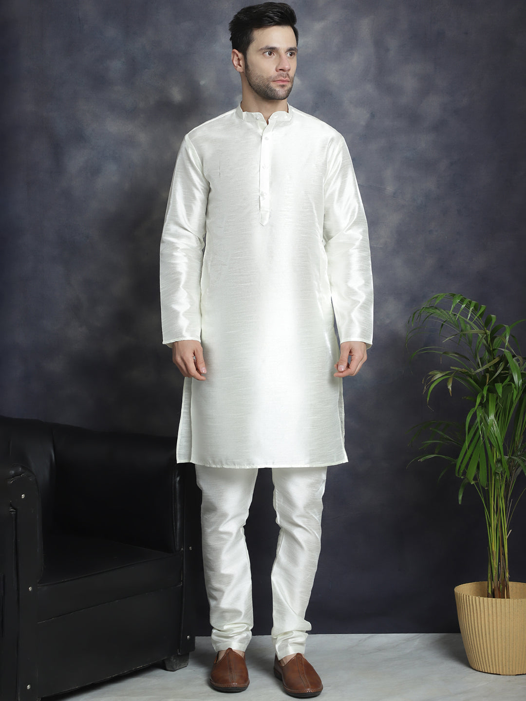 Jompers Men's embroidered and sequins Nehru Jacket - Grey