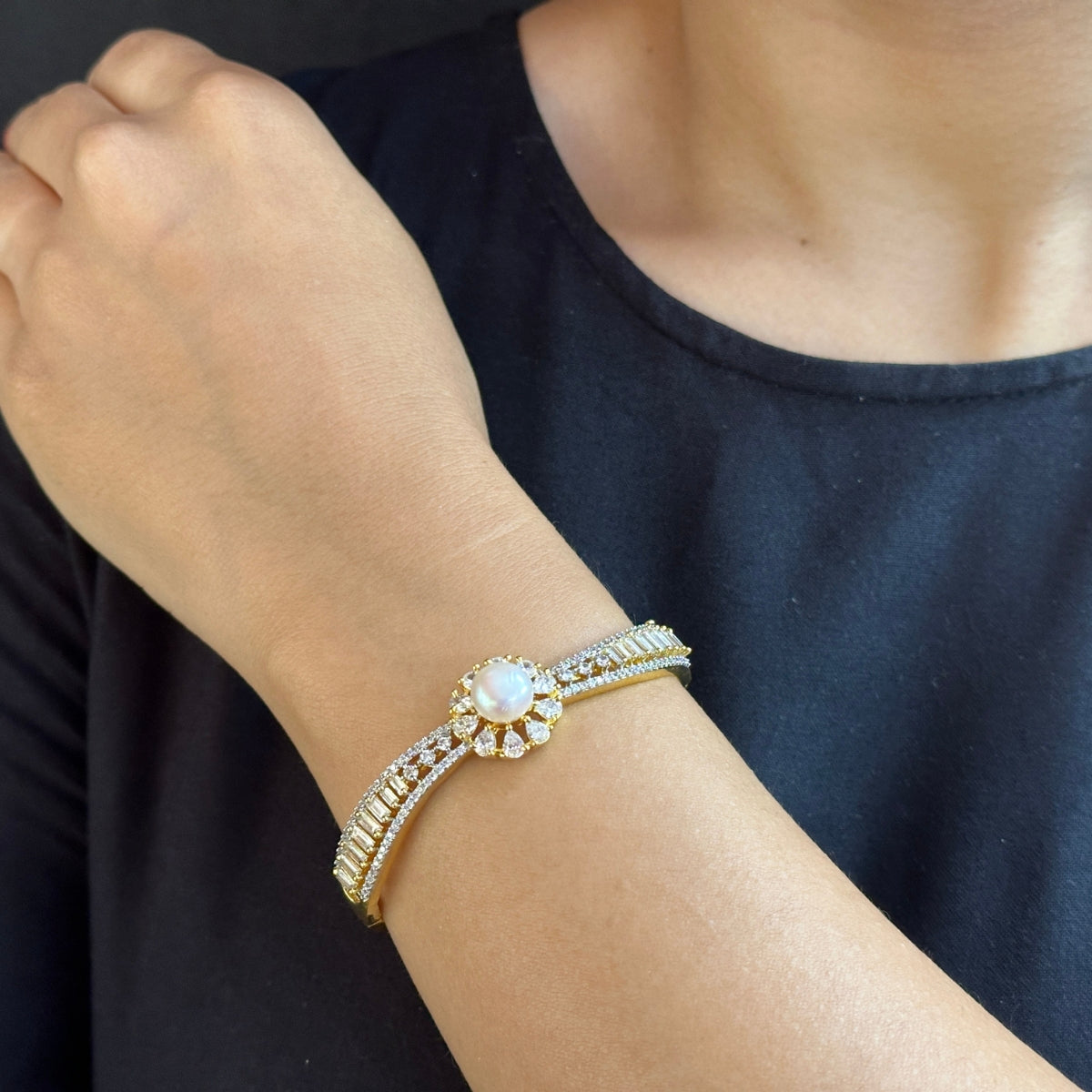 J Pearls Luxe Reign Pearl Bracelet
