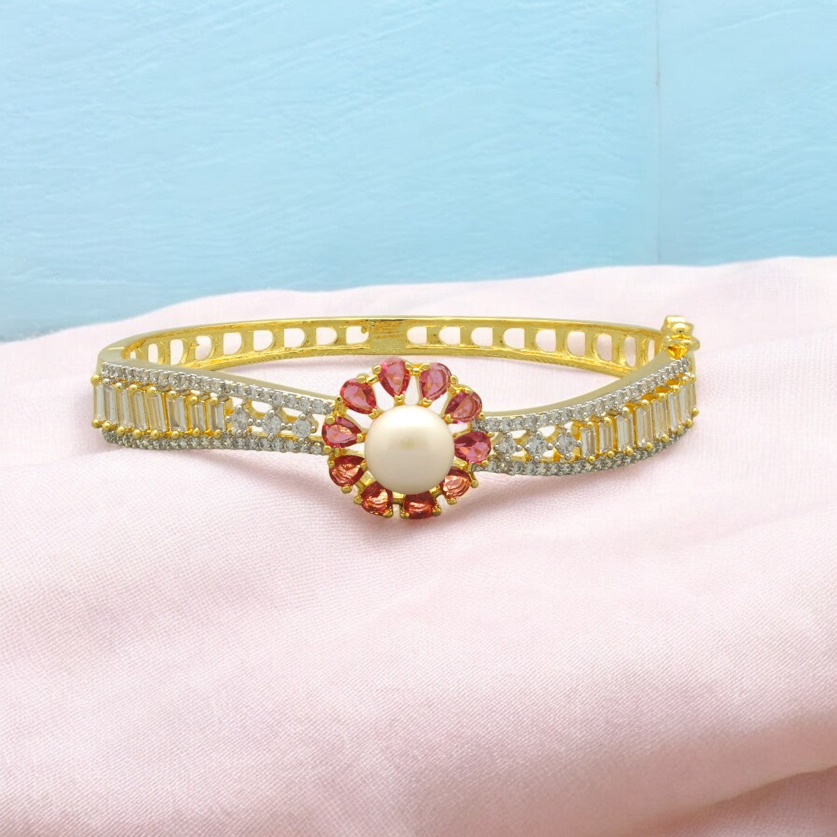 J Pearls Princess Charm Pearl Bracelet