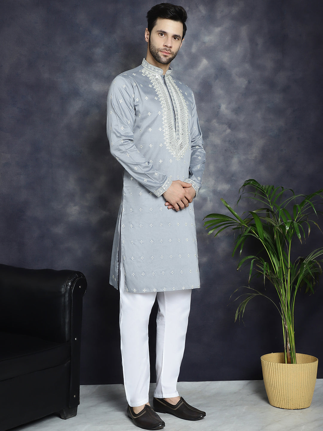 Jompers Men's Sequins Embroidered Kurta - Grey
