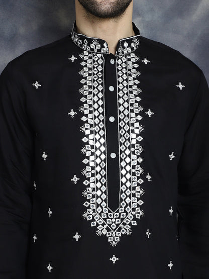 Jompers Men's Embroidered Kurta - Black