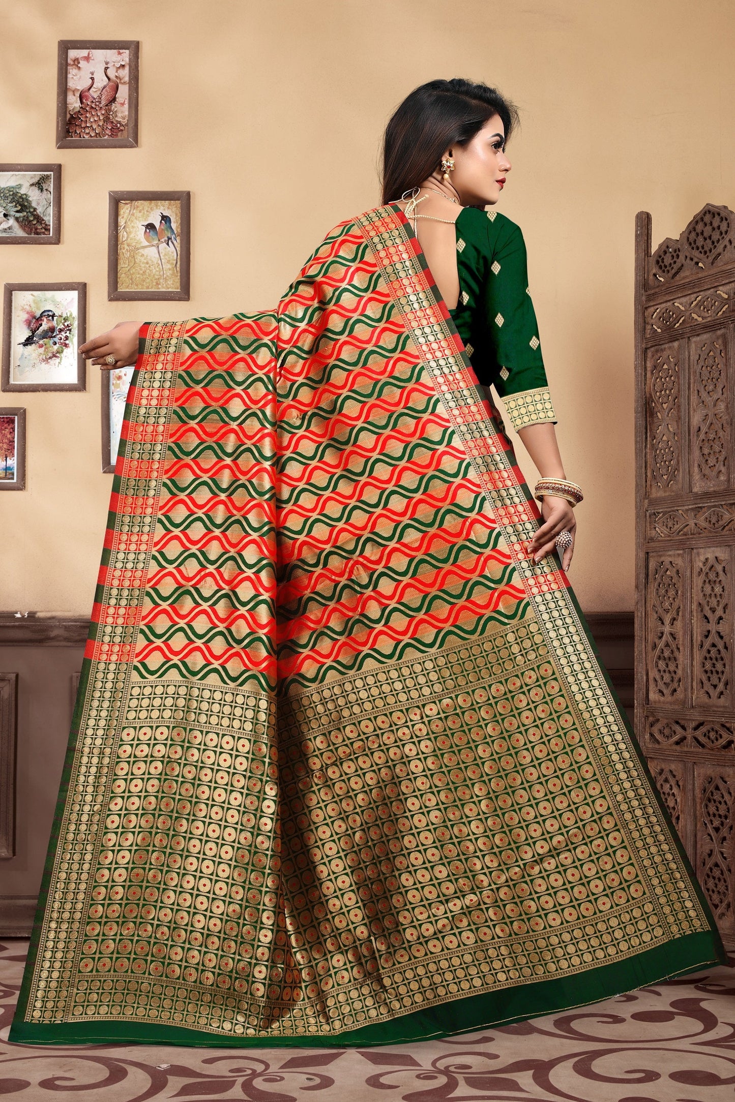 Vedant Vastram Litchi Silk Designer Banarasi Saree - Bottle Green