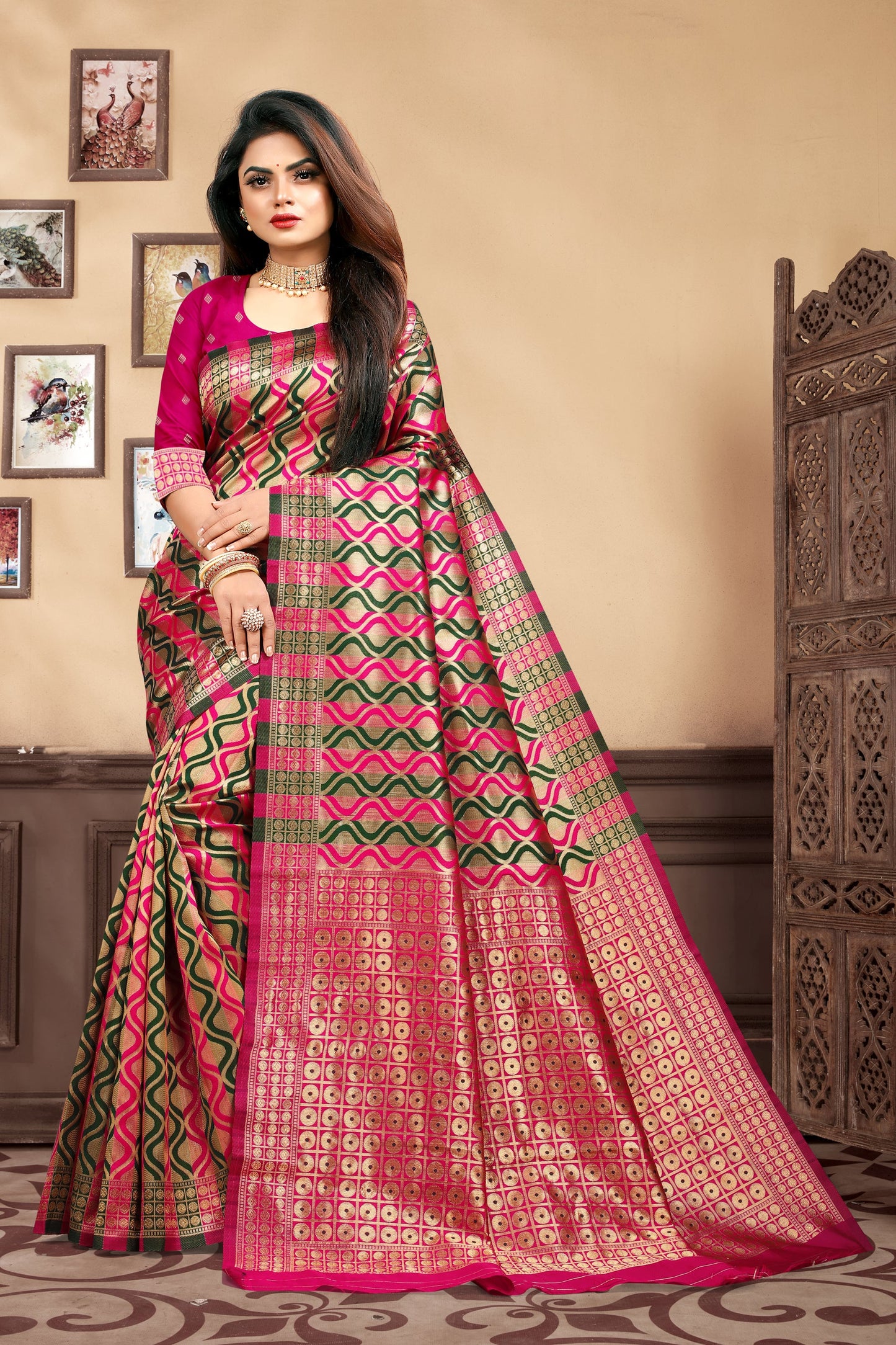 Vedant Vastram Litchi Silk Designer Banarasi Saree - Magenta