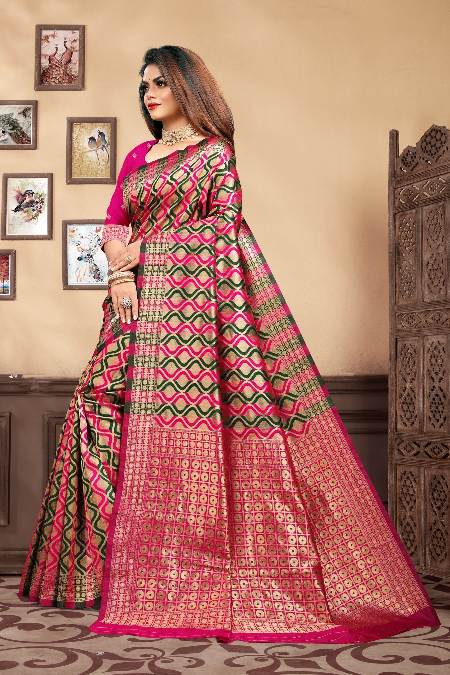 Vedant Vastram Litchi Silk Designer Banarasi Saree - Magenta