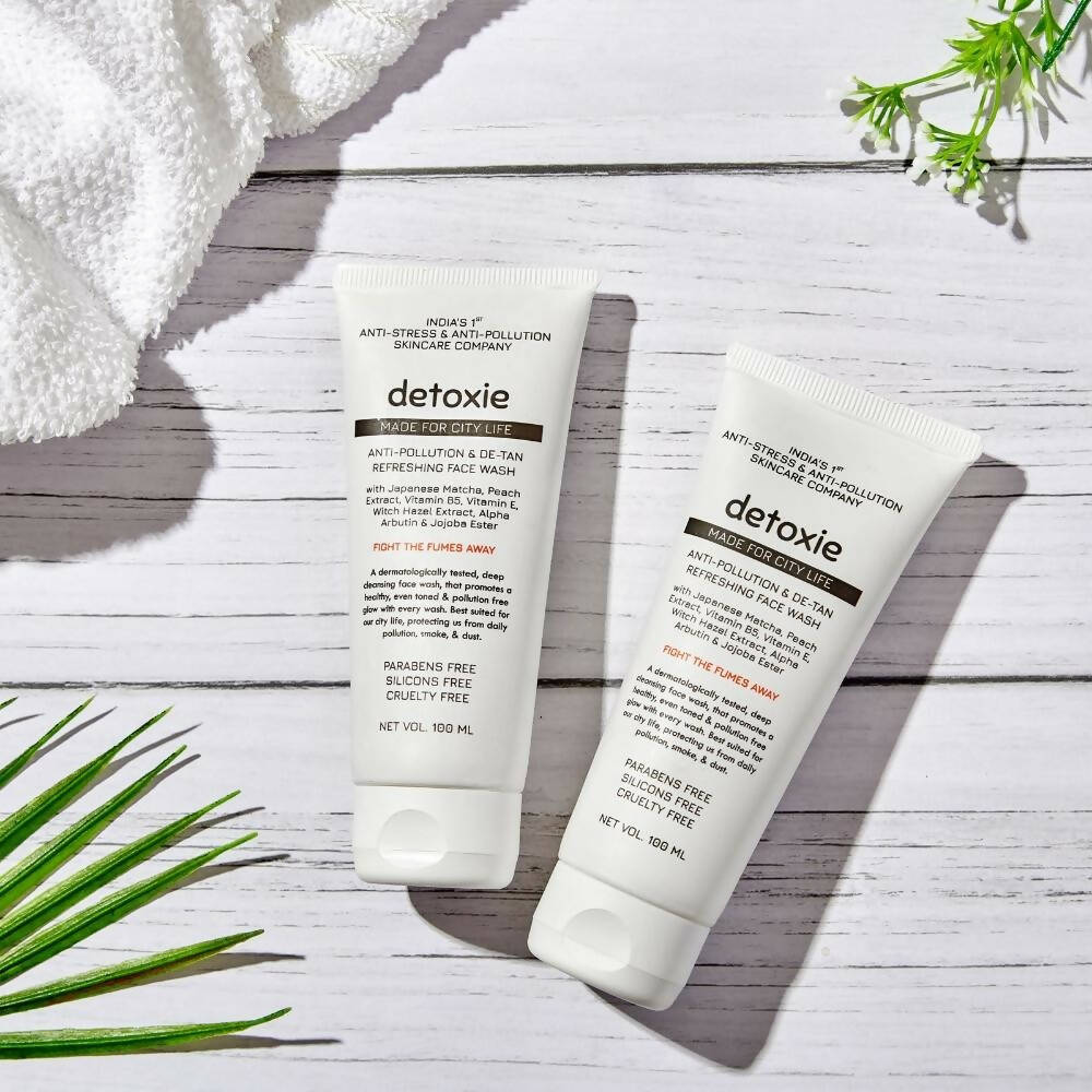 Detoxie Anti-Pollution & De-Tan Refreshing Face Wash - 100 ml