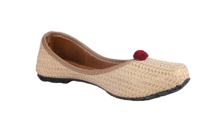 Tiny Bugs Girls Ethnic Wear Juttis - Gold