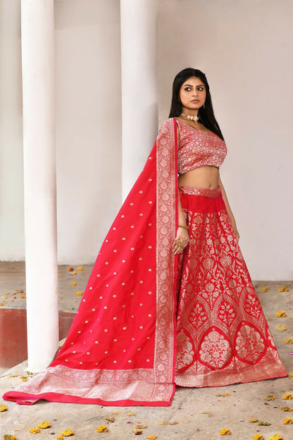 Joban Fashion Fuchsia Soft Pure Handloom Banarasi Silk Lehenga