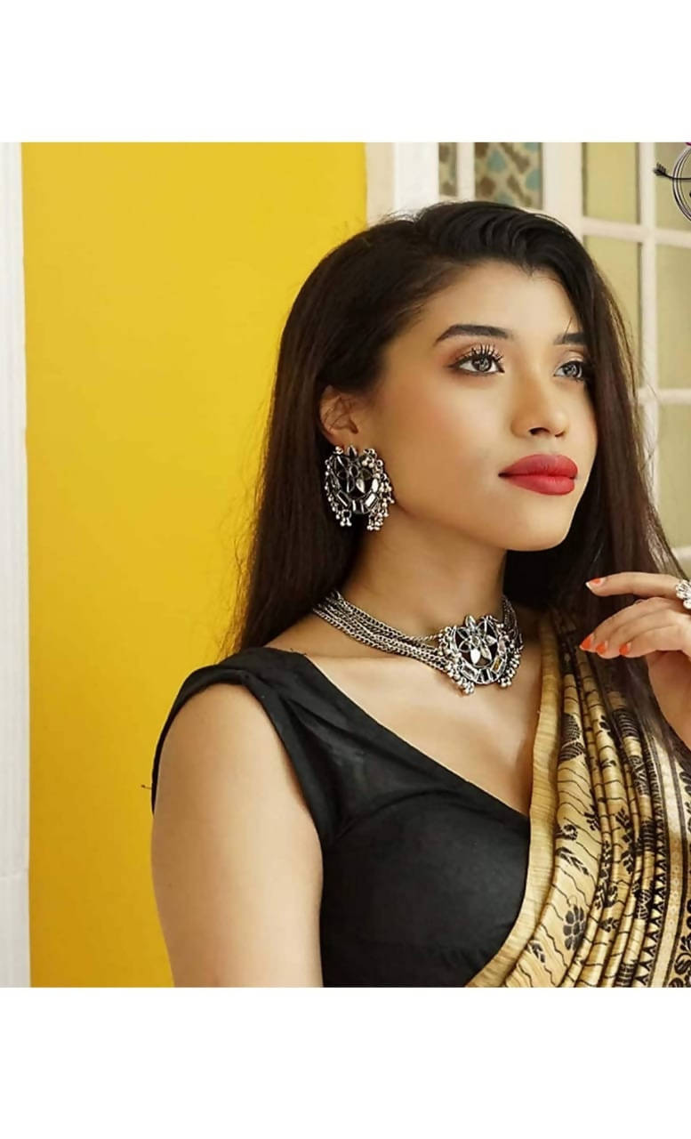 Mominos Fashion Silver color Necklace with Mirror work Mangalsutra