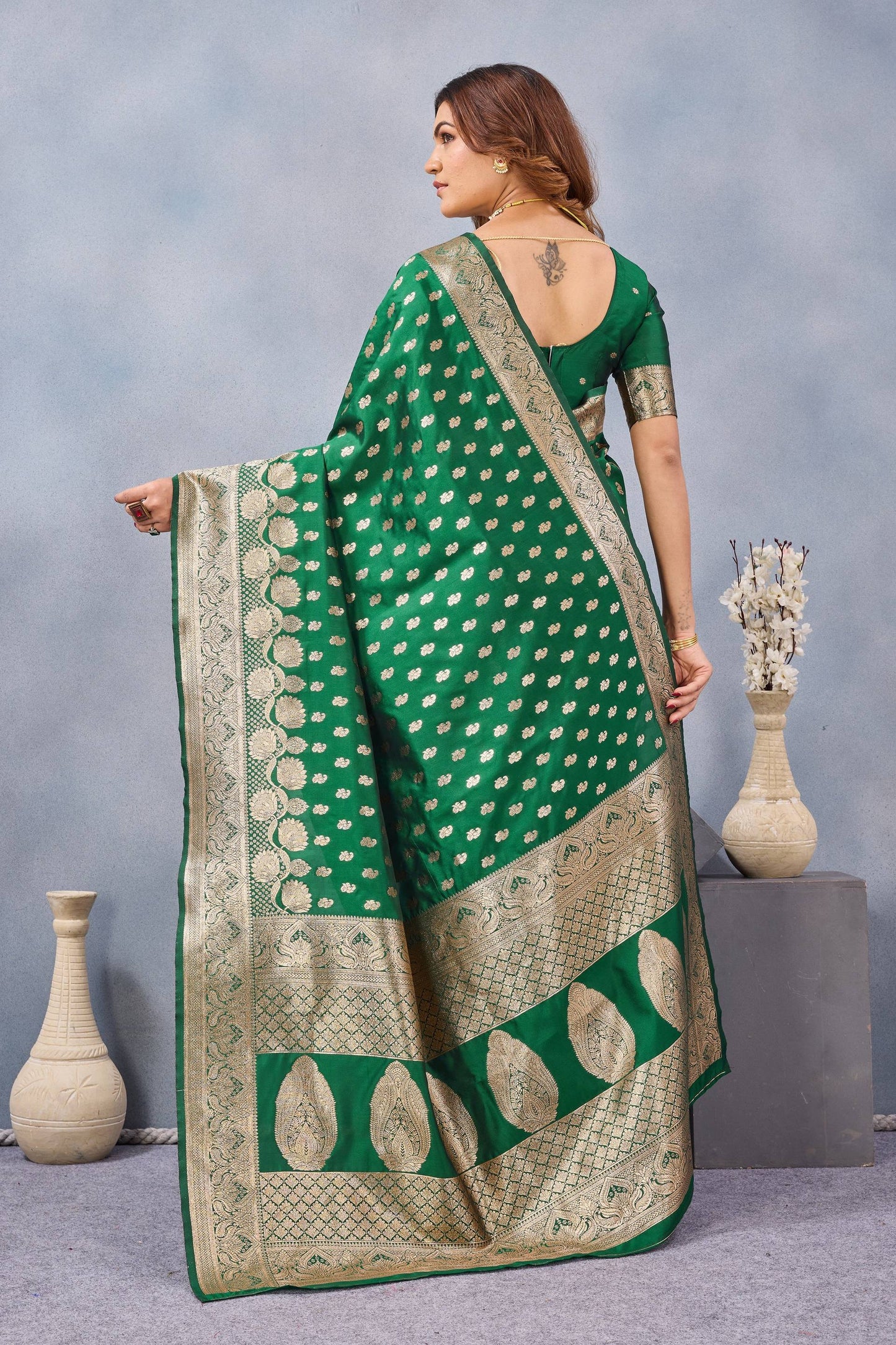 Divine International Trading Co Green Soft Silk Blend Banarasi Jacuard Work Designer Party Wear Saree With Unstitched Blouse Piece