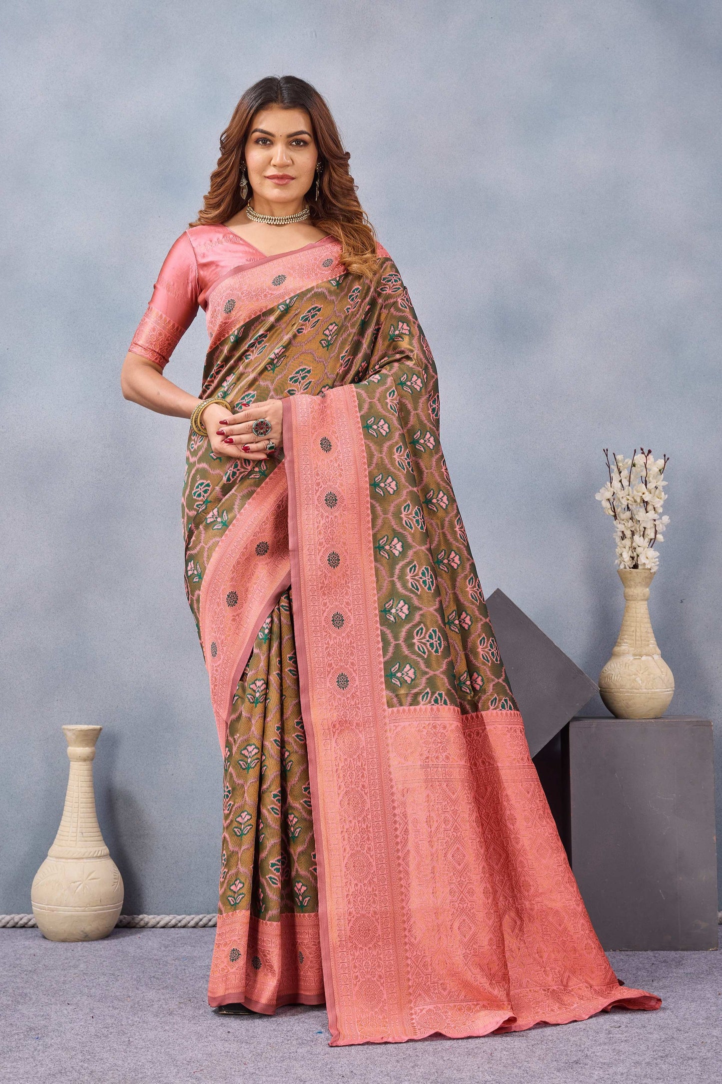 Divine International Trading Co Green Pink Soft Silk Blend Banarasi Jacuard Work Designer Party Wear Saree With Unstitched Blouse Piece