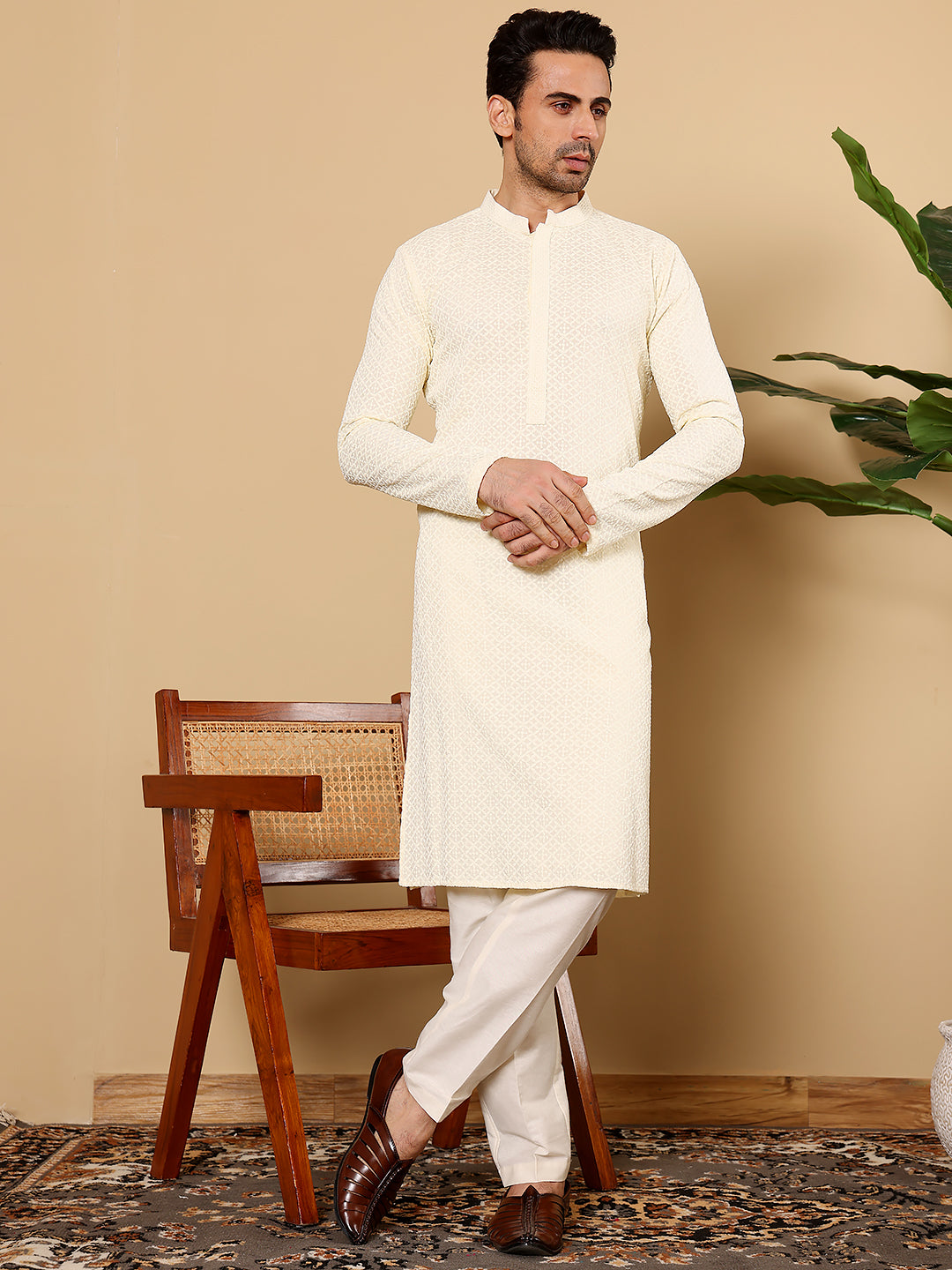 MULTI SHADES Men's Rayon Silk Straight Classic White Chikankari Kurta,Off White Solid Trouser Style Churidar