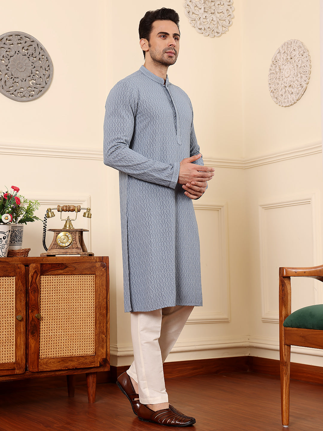 MULTI SHADES Men's Rayon Silk Straight Classic Grey Chikankari Kurta,Off White Solid Trouser Style Churidar