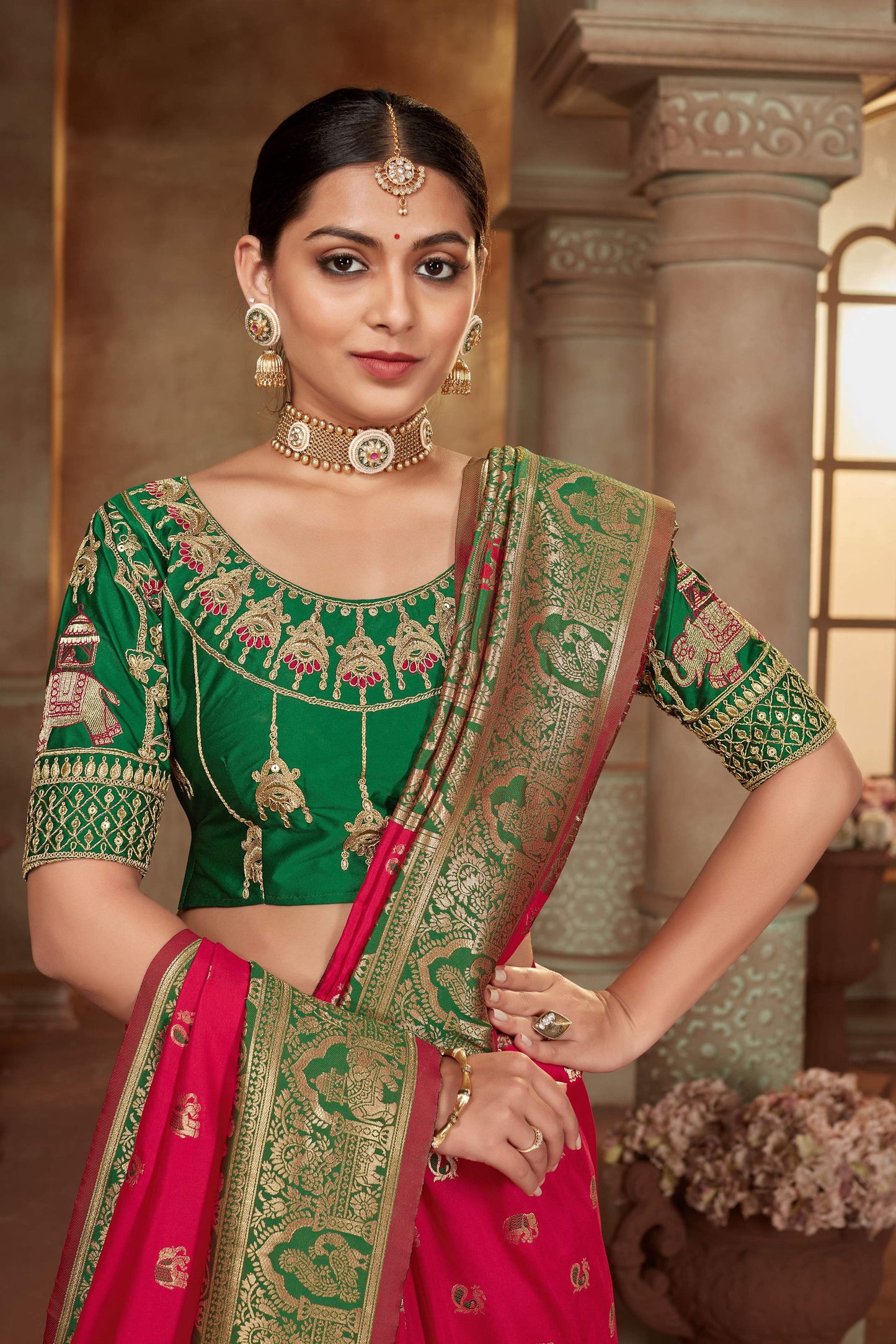 MANOHARI Banarasi Silk Blend Jacquard Work Saree - Pink