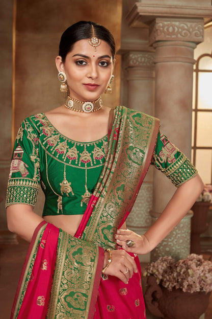 MANOHARI Banarasi Silk Blend Jacquard Work Saree - Pink