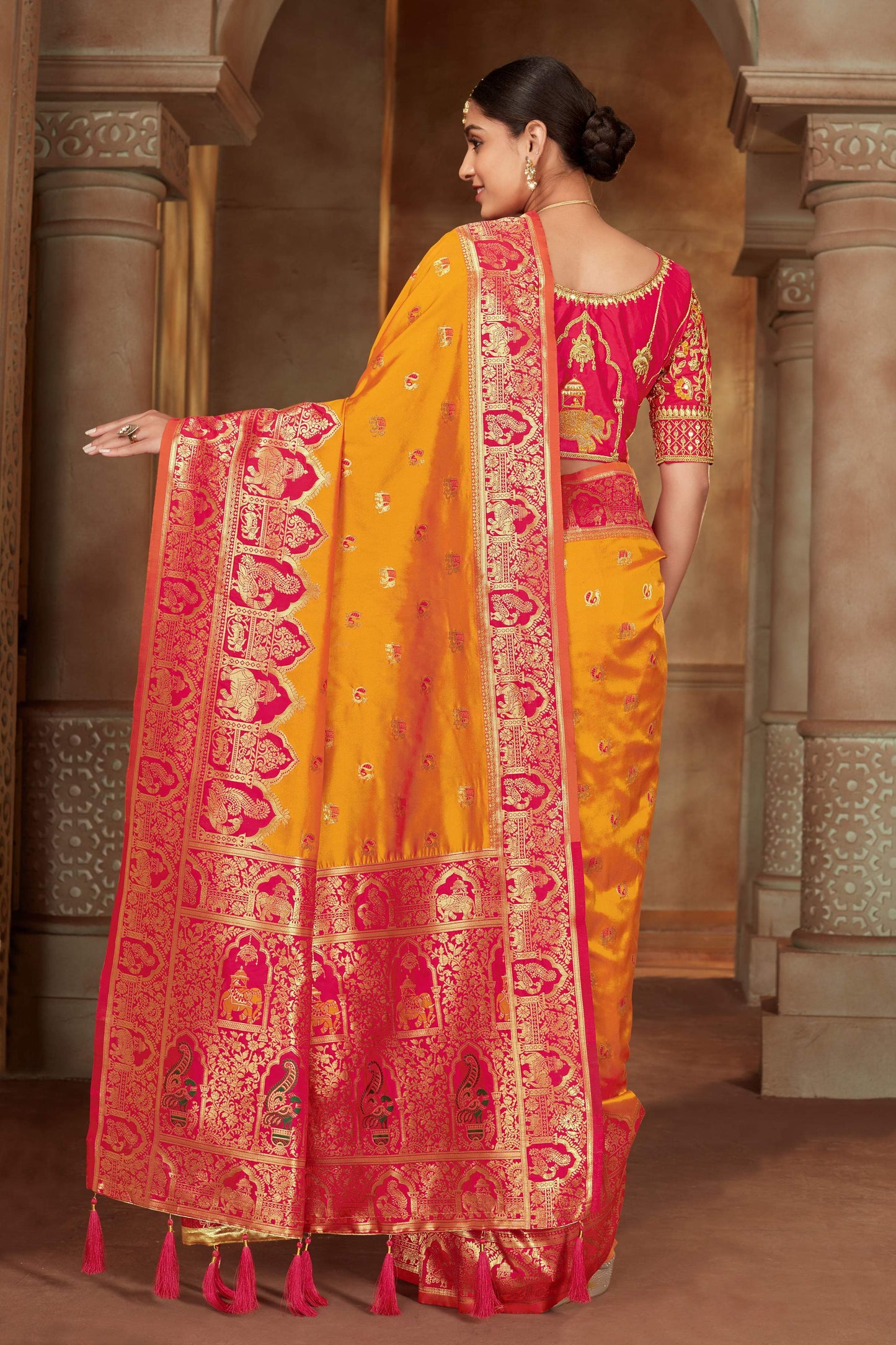 MANOHARI Banarasi Silk Blend Jacquard Work Saree - Yellow