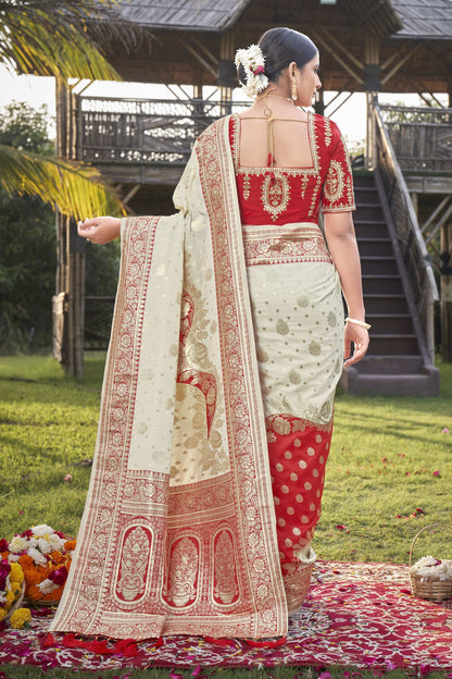 MANOHARI Banarasi Silk Blend Jacquard Work Saree - Red