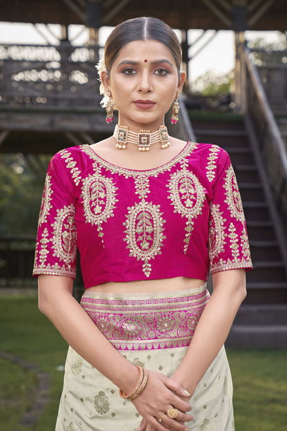 MANOHARI Banarasi Silk Blend Jacquard Work Saree - Pink