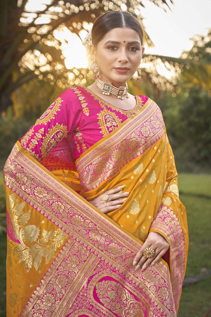 MANOHARI Banarasi Silk Blend Jacquard Work Saree - Yellow