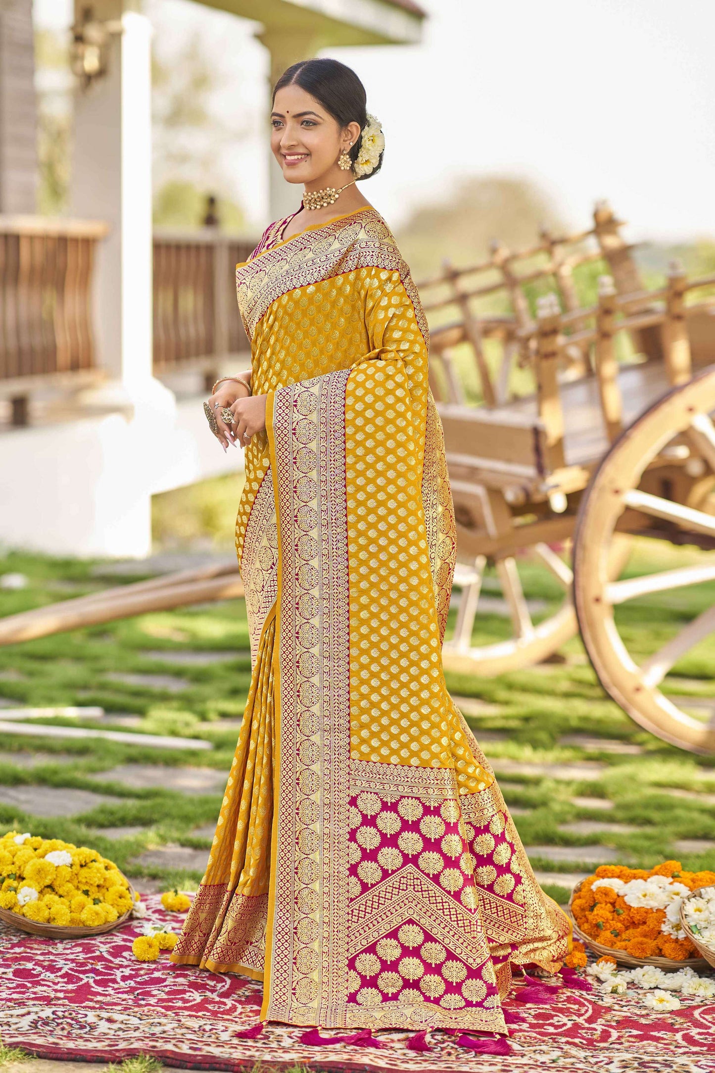 MANOHARI Banarasi Silk Blend Jacquard Work Saree - Yellow