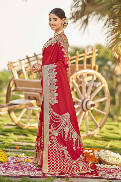 MANOHARI Banarasi Silk Blend Jacquard Work Saree - Red