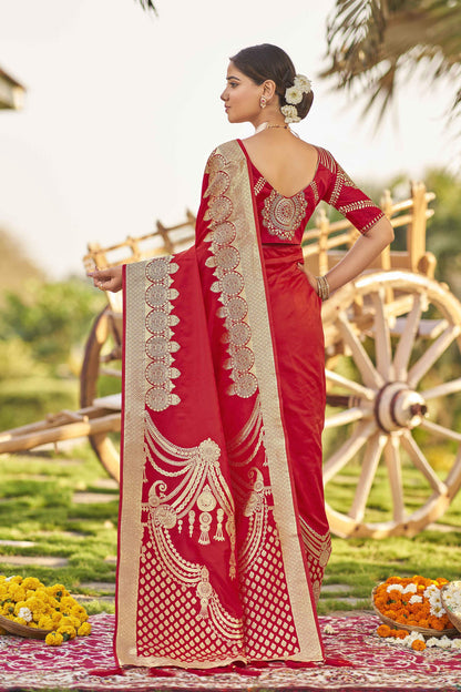 MANOHARI Banarasi Silk Blend Jacquard Work Saree - Red