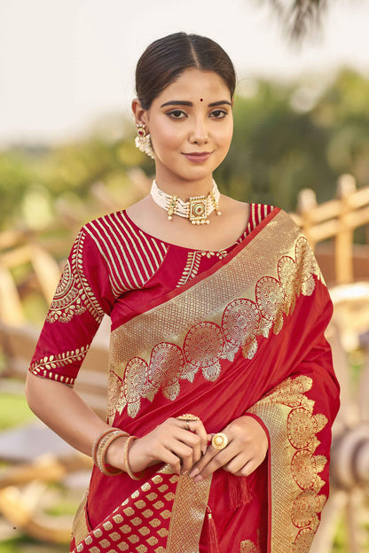 MANOHARI Banarasi Silk Blend Jacquard Work Saree - Red