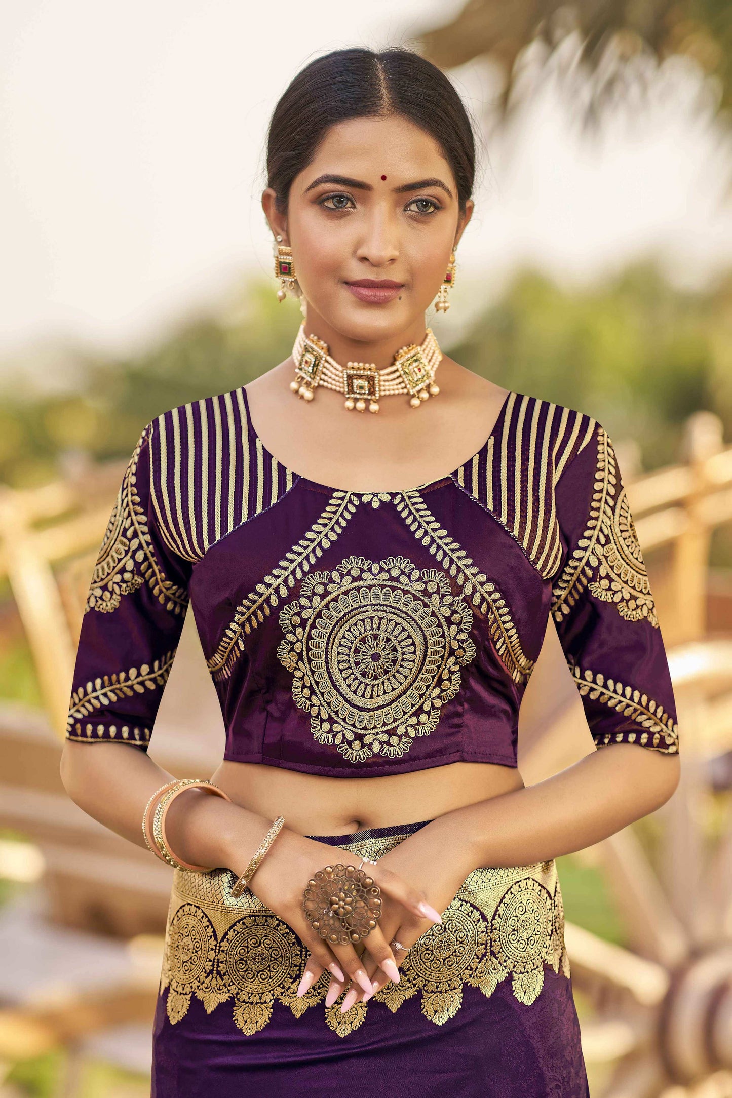 MANOHARI Banarasi Silk Blend Jacquard Work Saree - Purple